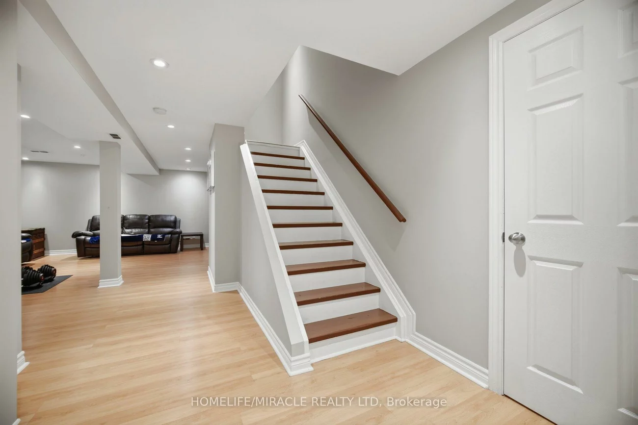 6089, Carradine, East Credit, Mississauga