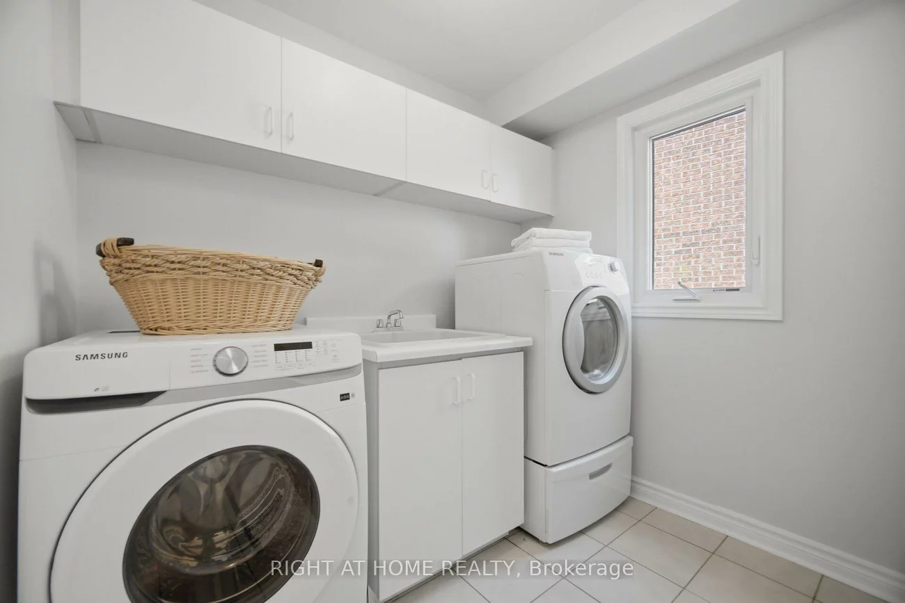 5296, Middlebury, Central Erin Mills, Mississauga
