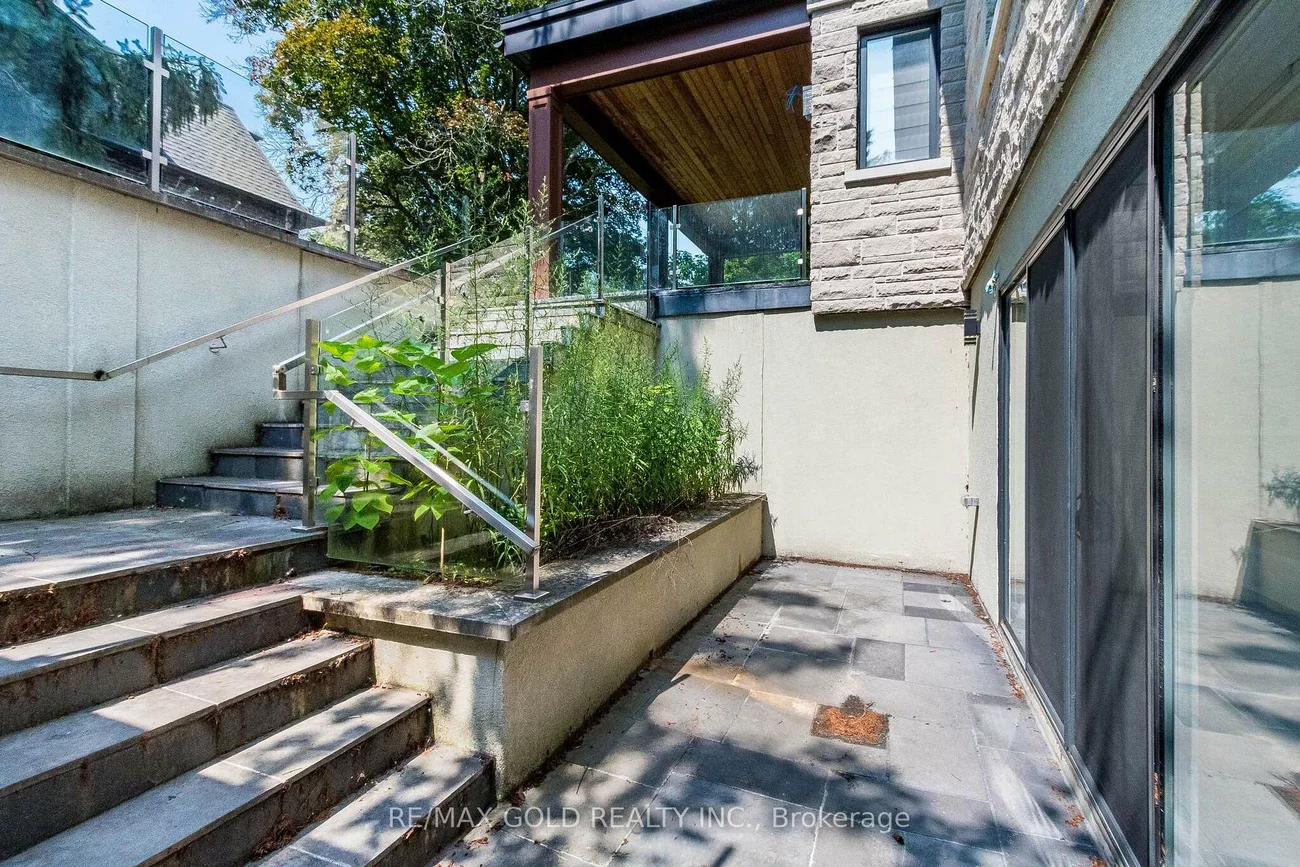 550, Vanessa, Lorne Park, Mississauga