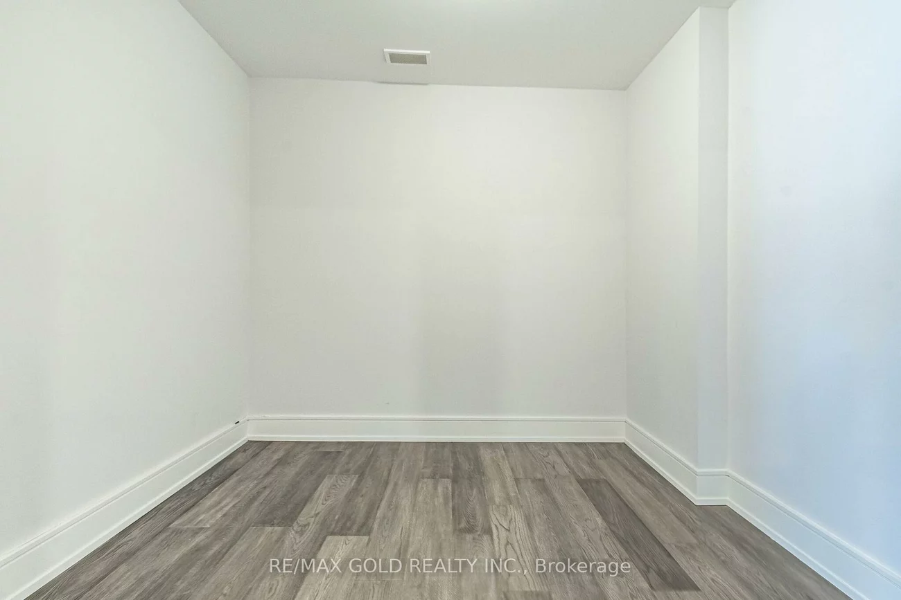 550, Vanessa, Lorne Park, Mississauga