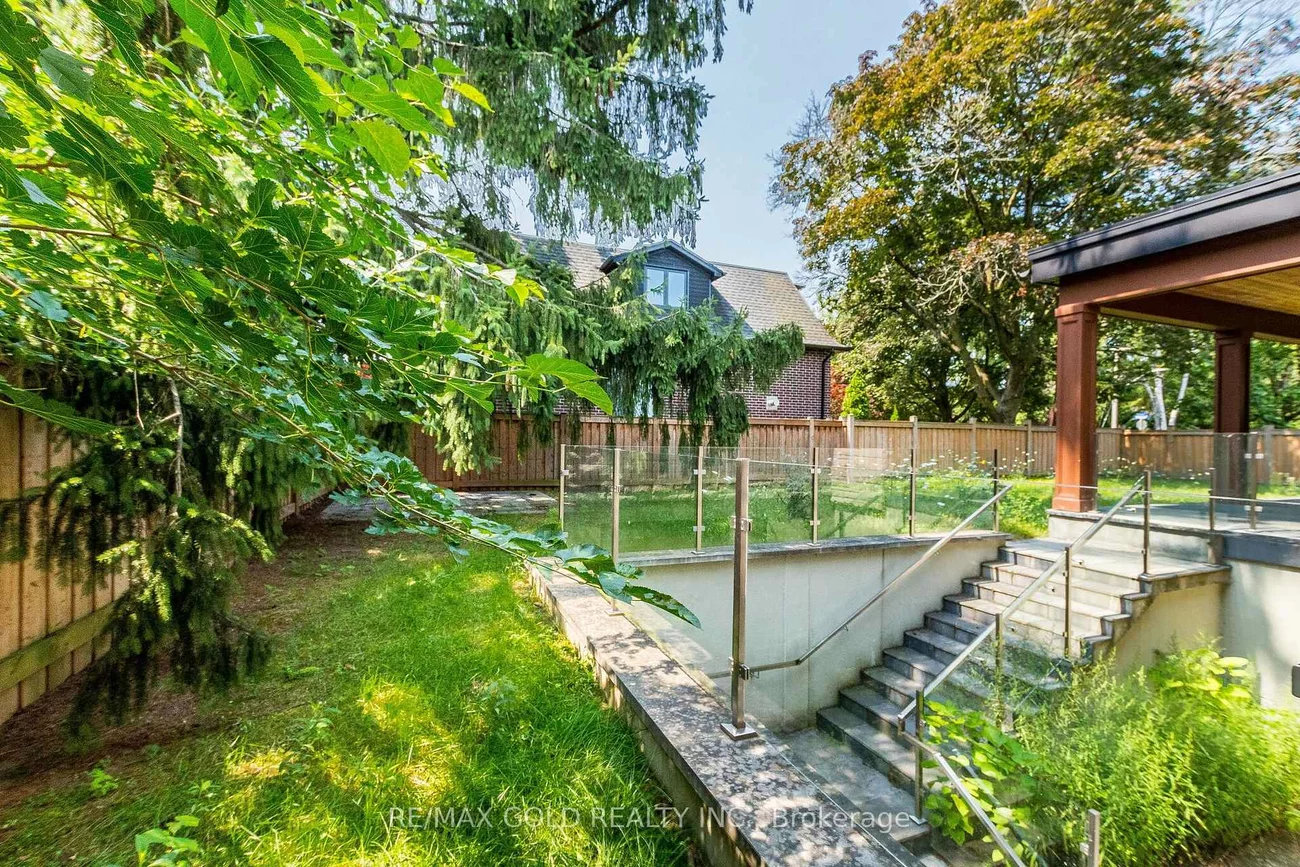 550, Vanessa, Lorne Park, Mississauga