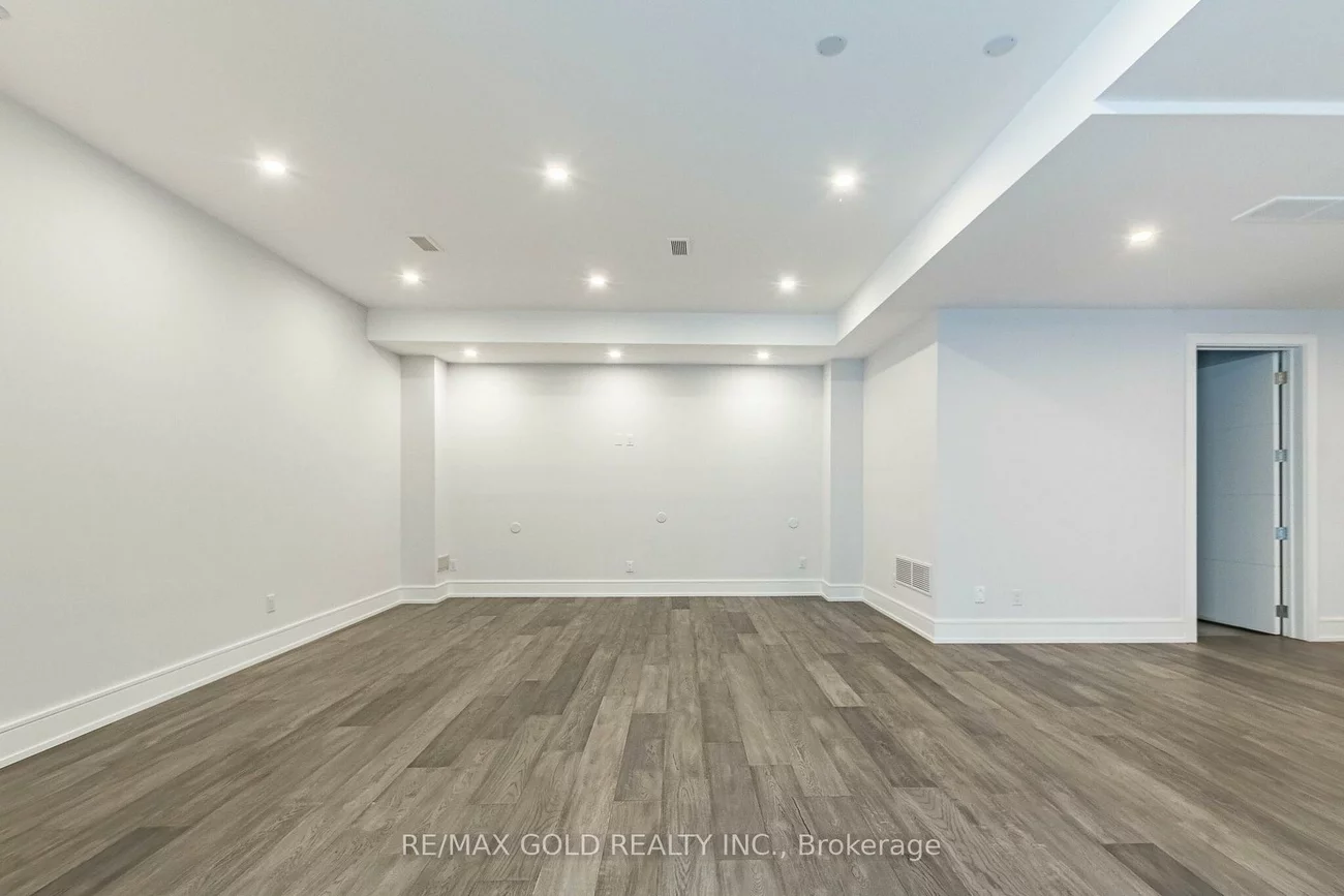 550, Vanessa, Lorne Park, Mississauga