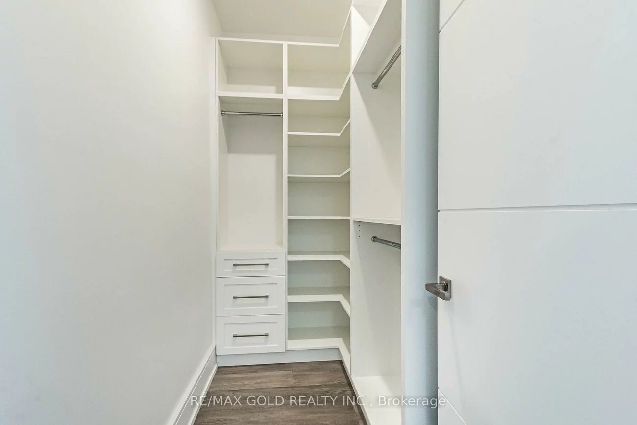 550, Vanessa, Lorne Park, Mississauga