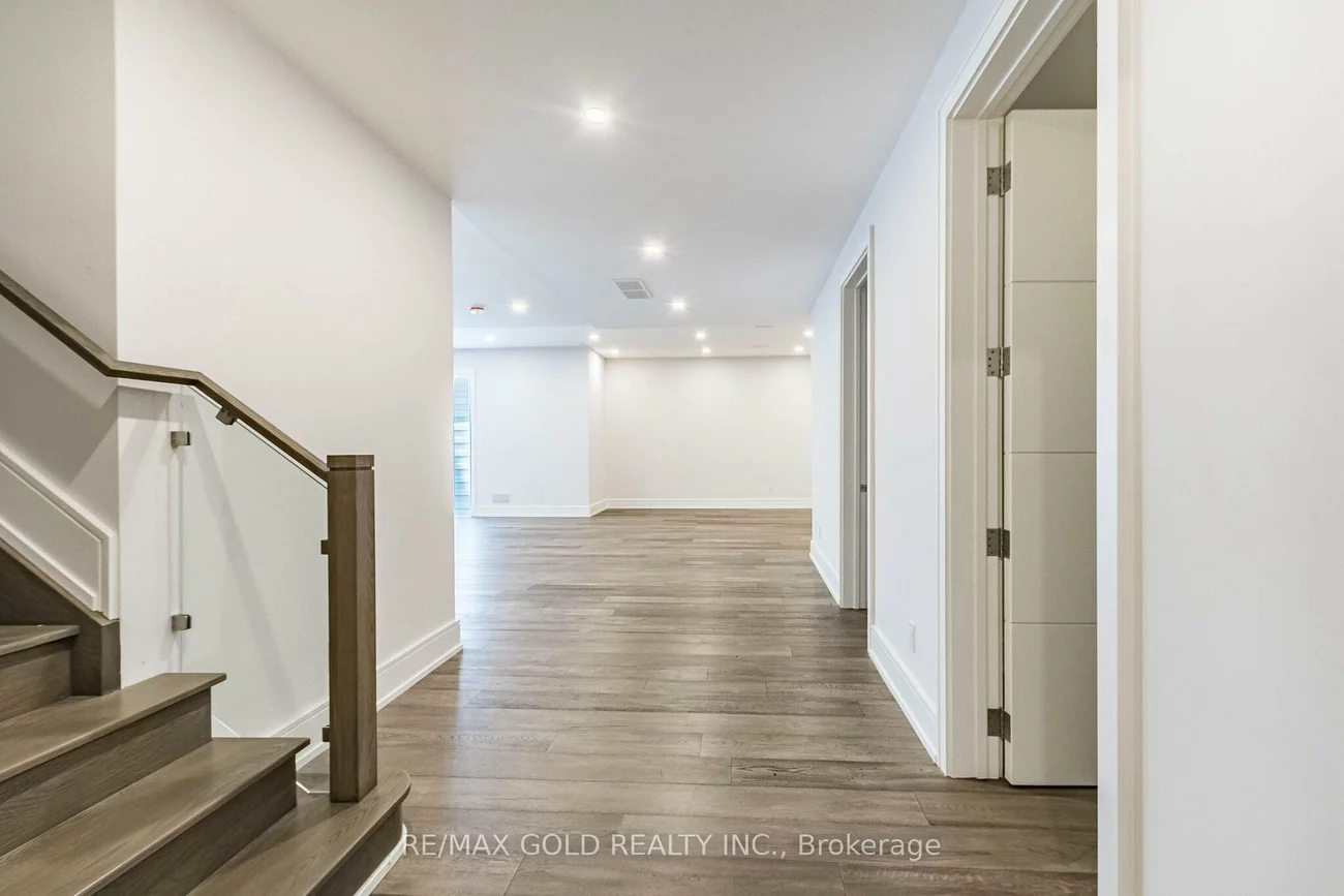 550, Vanessa, Lorne Park, Mississauga