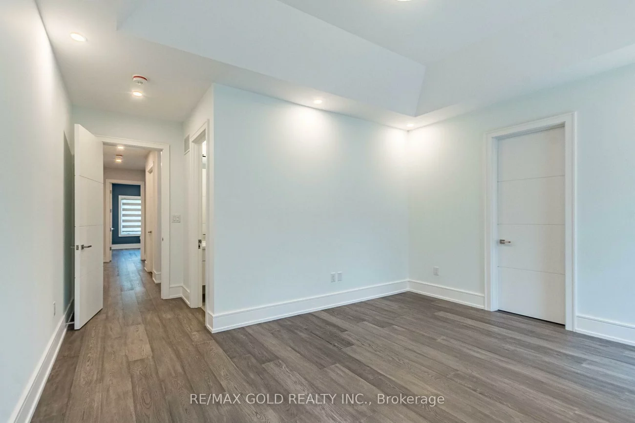 550, Vanessa, Lorne Park, Mississauga