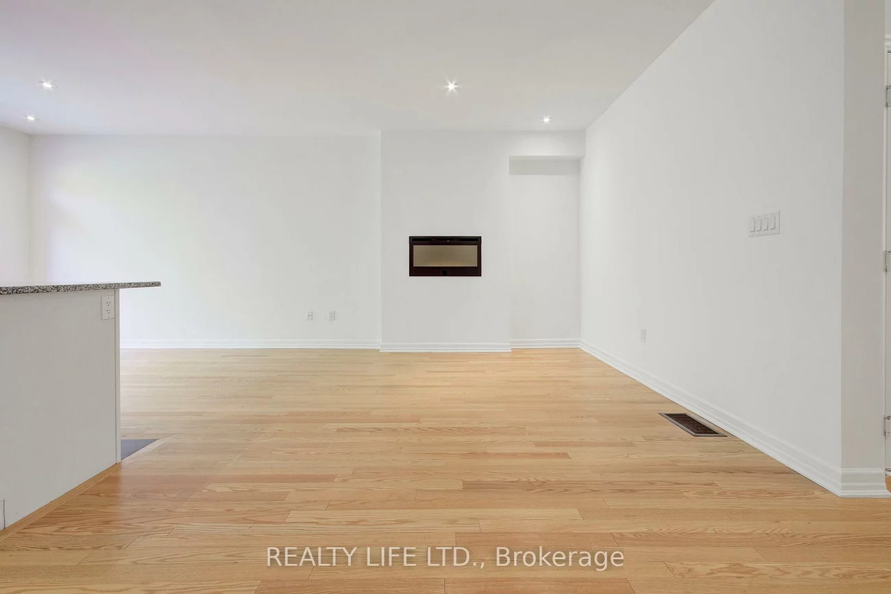 1209, Owls Head, Lakeview, Mississauga