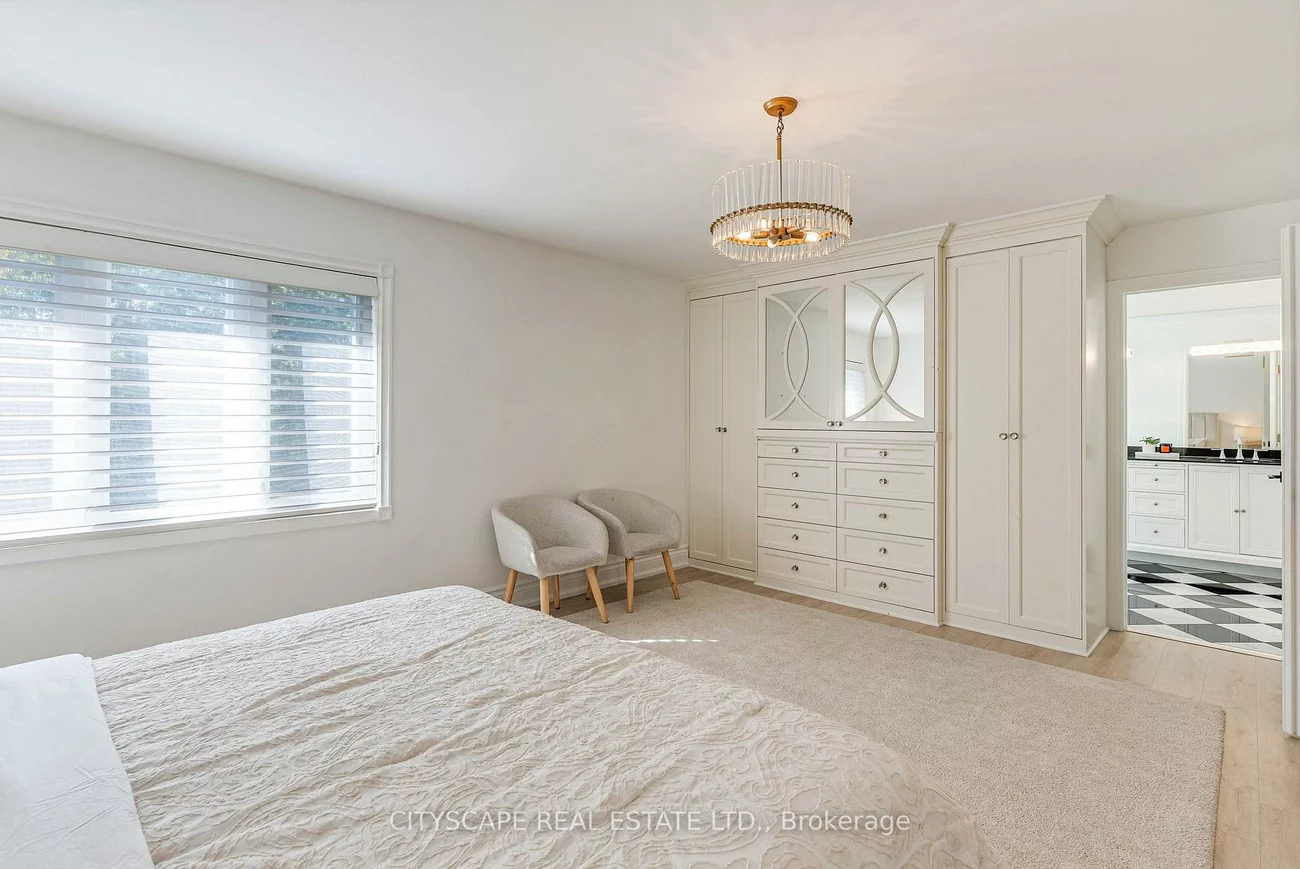 4582, Badminton, Central Erin Mills, Mississauga
