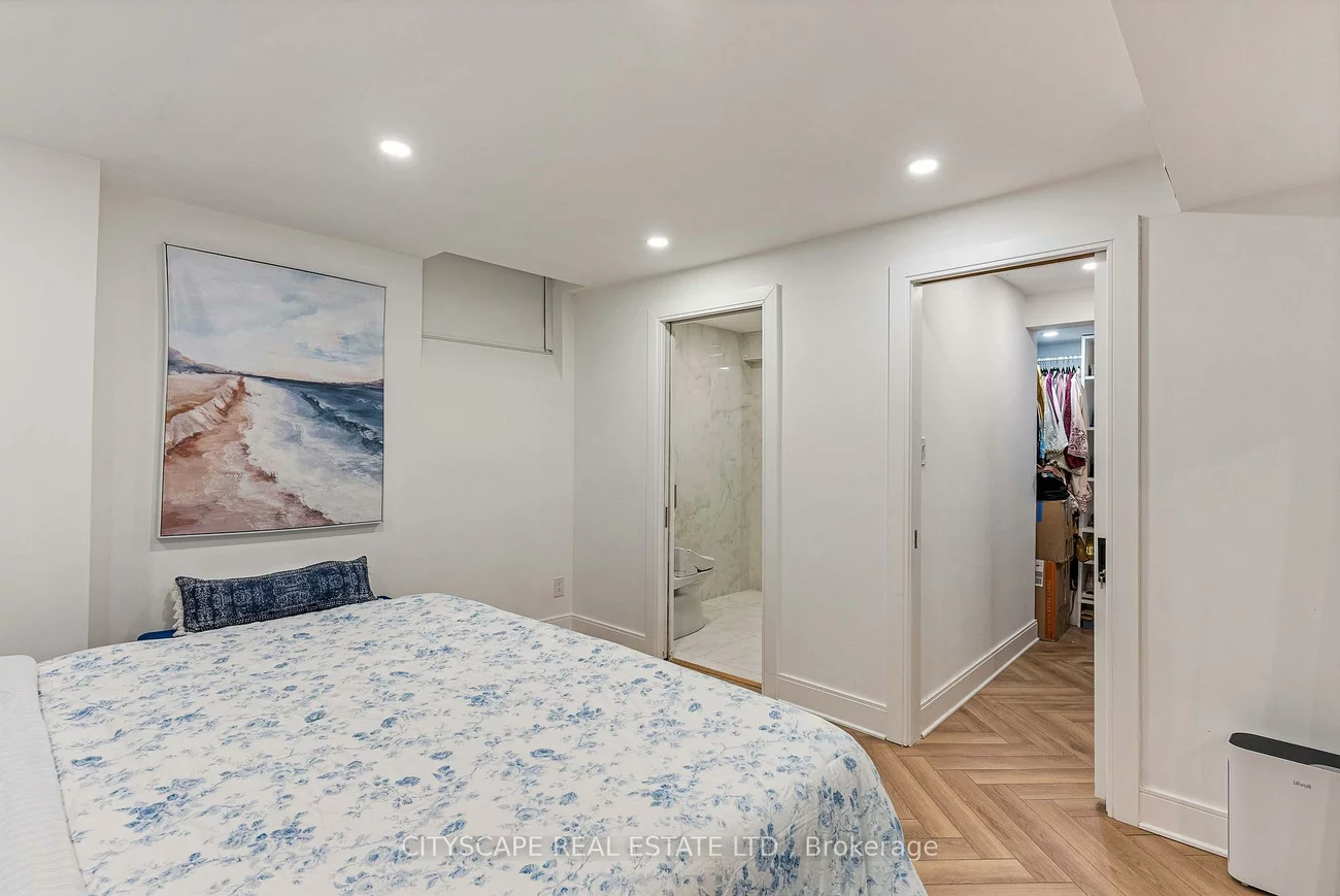 4582, Badminton, Central Erin Mills, Mississauga