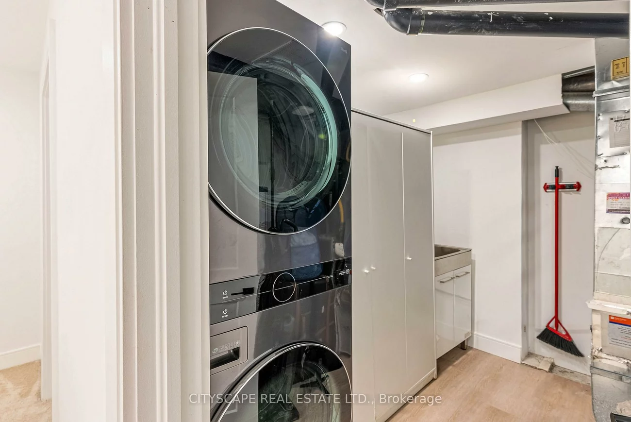 4582, Badminton, Central Erin Mills, Mississauga