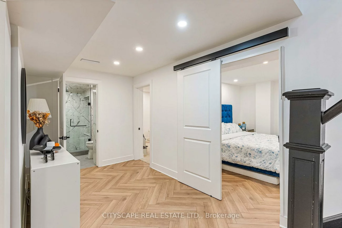 4582, Badminton, Central Erin Mills, Mississauga