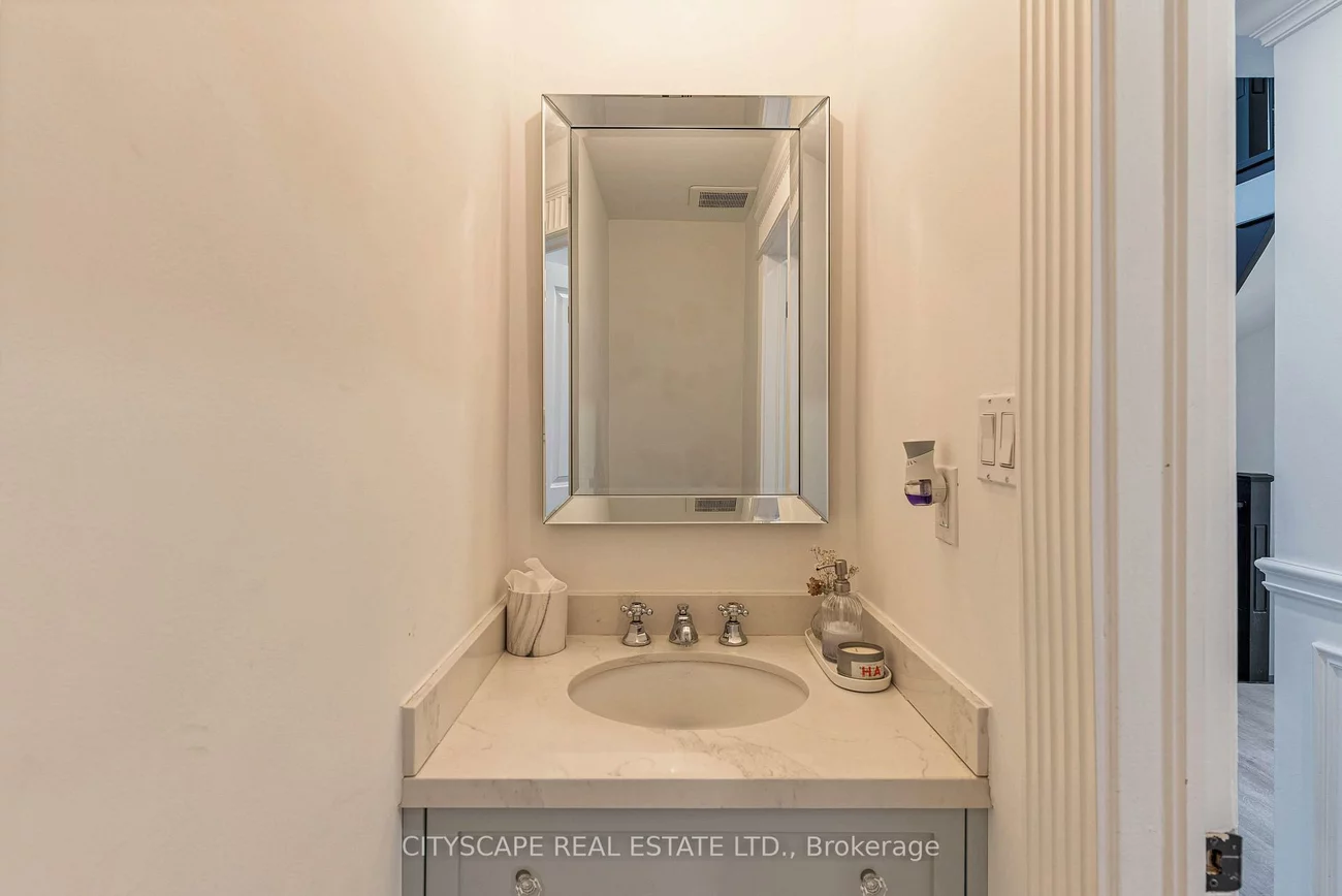 4582, Badminton, Central Erin Mills, Mississauga