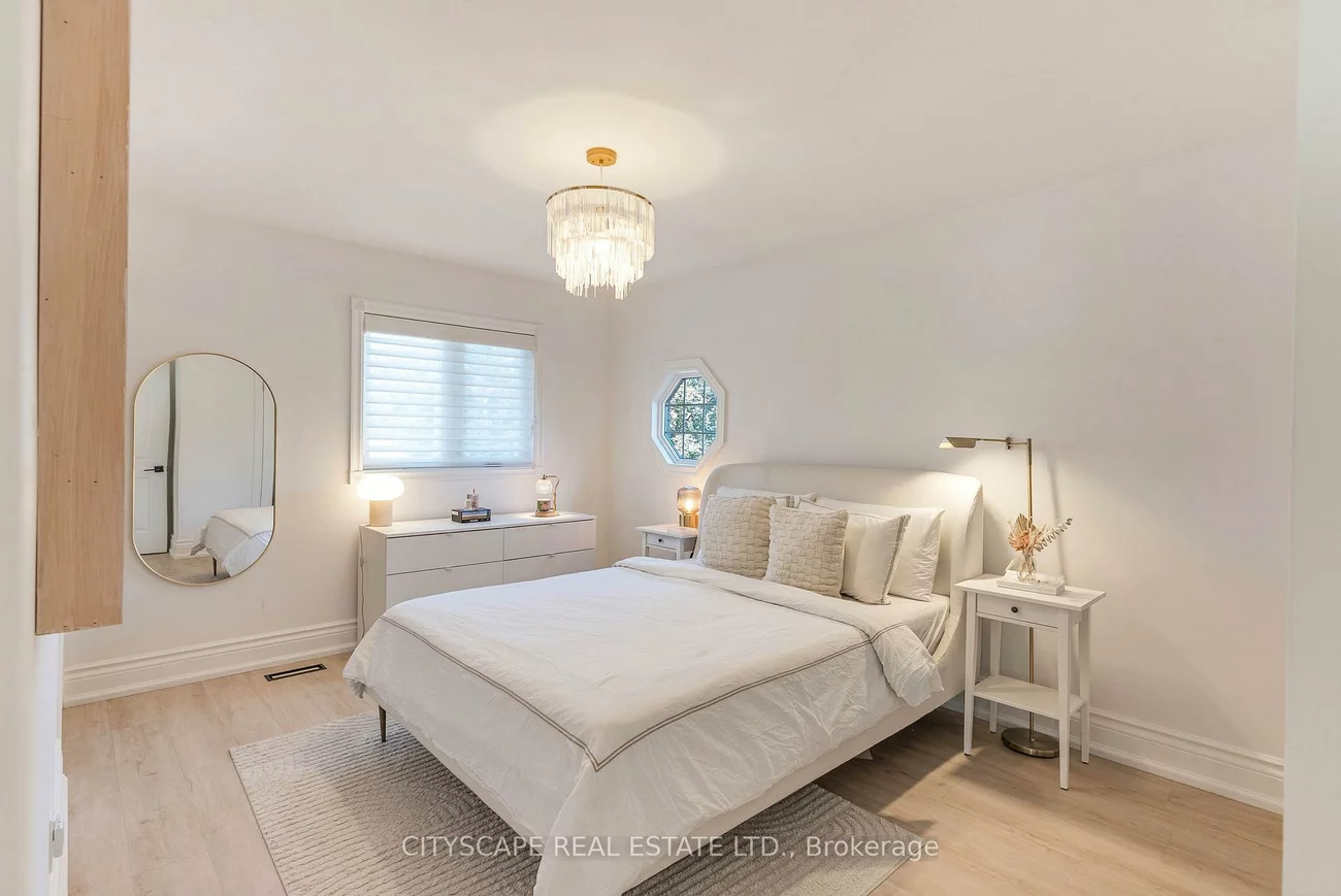 4582, Badminton, Central Erin Mills, Mississauga