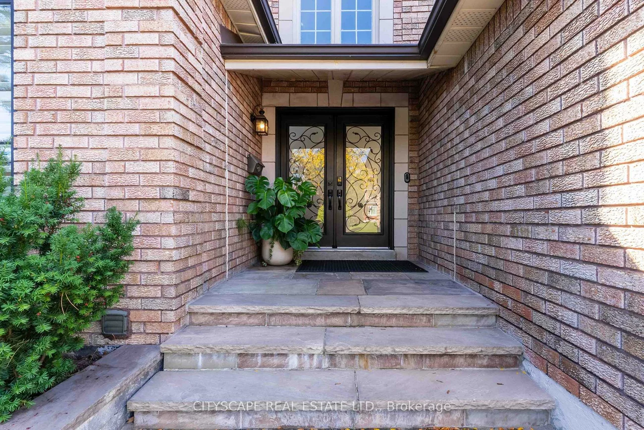4582, Badminton, Central Erin Mills, Mississauga