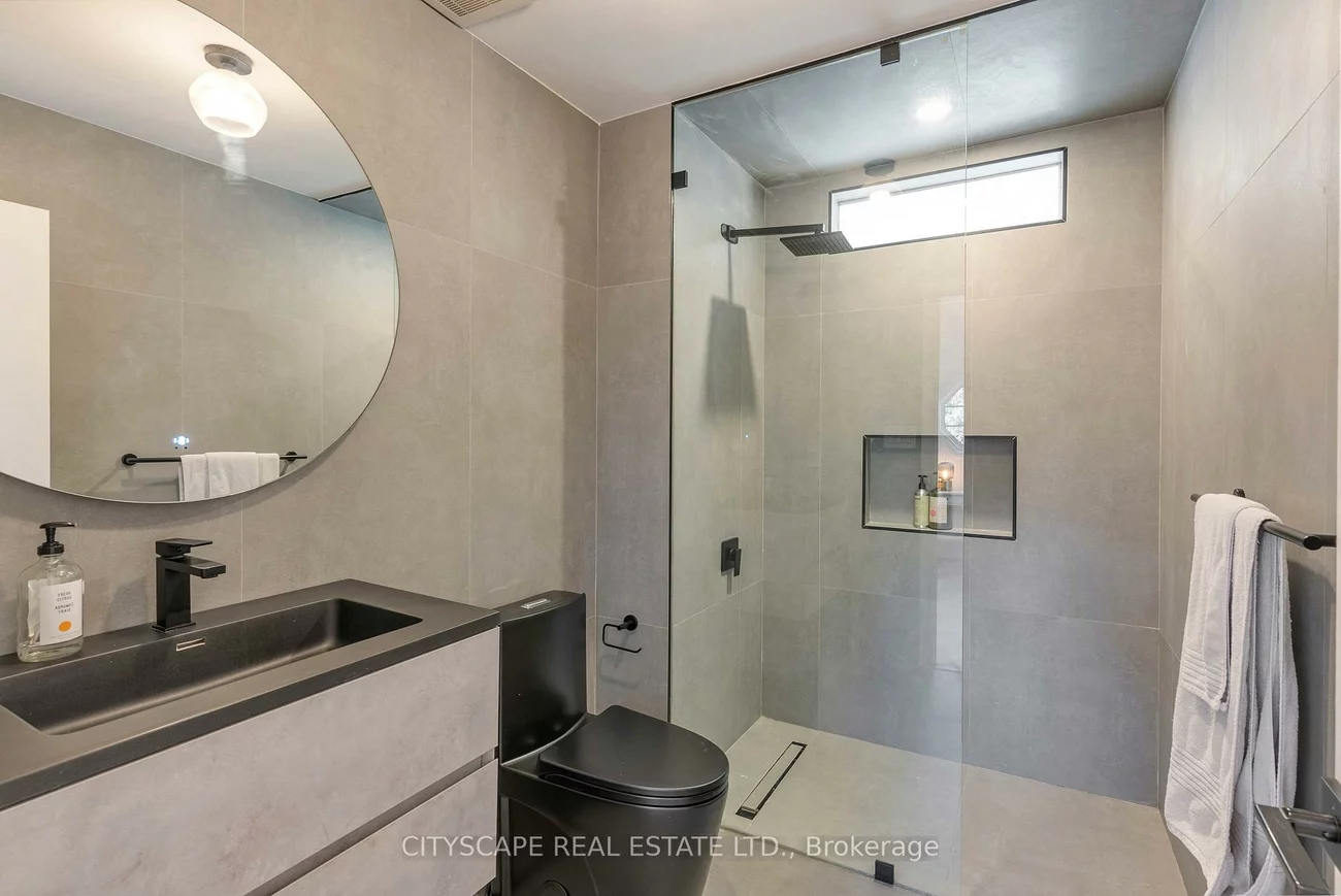 4582, Badminton, Central Erin Mills, Mississauga