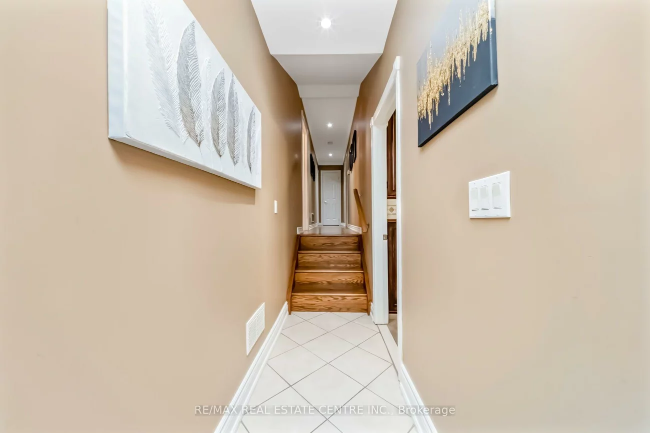 6961, Second, Meadowvale Village, Mississauga