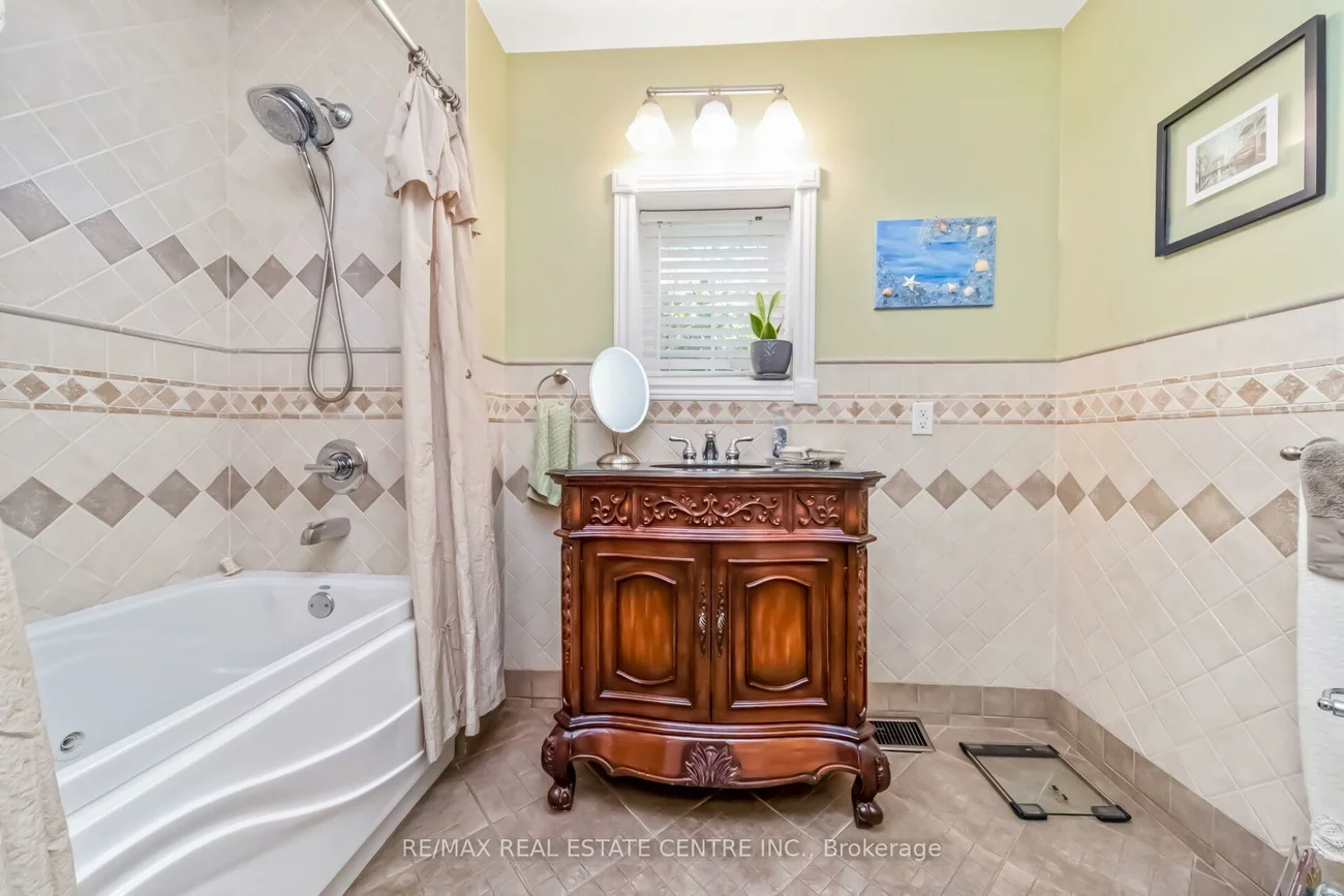 6961, Second, Meadowvale Village, Mississauga