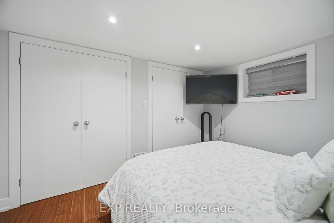106, Hanson, Fairview, Mississauga