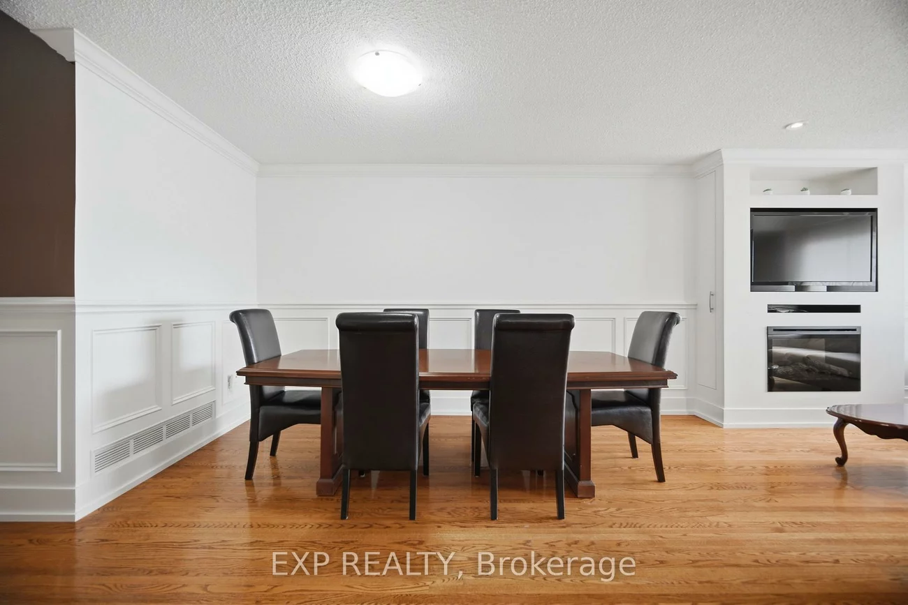 106, Hanson, Fairview, Mississauga