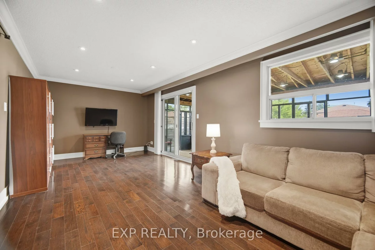 106, Hanson, Fairview, Mississauga