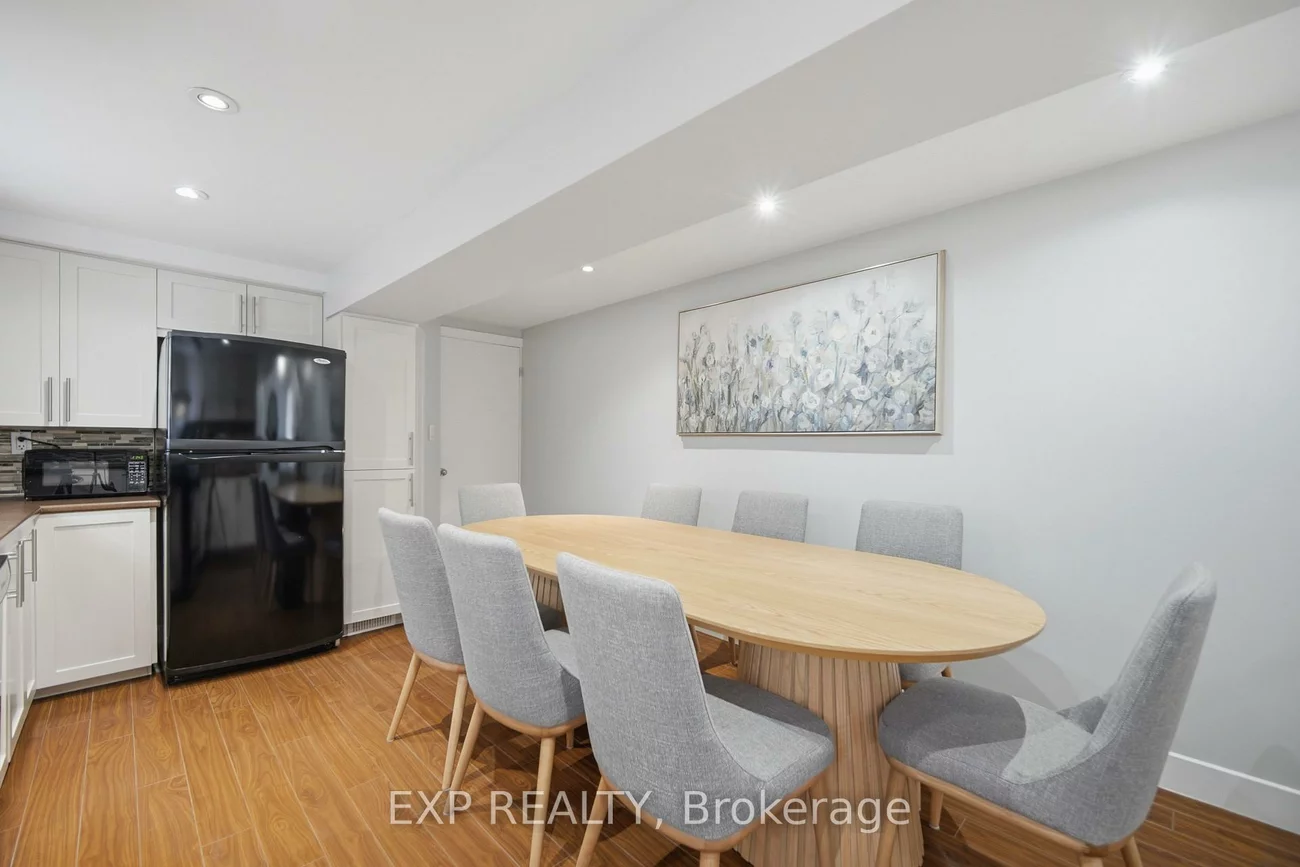 106, Hanson, Fairview, Mississauga