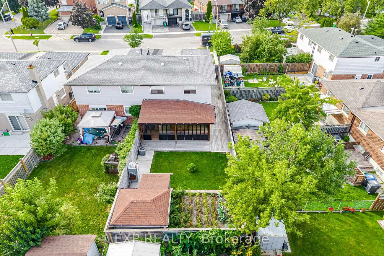 106, Hanson, Fairview, Mississauga