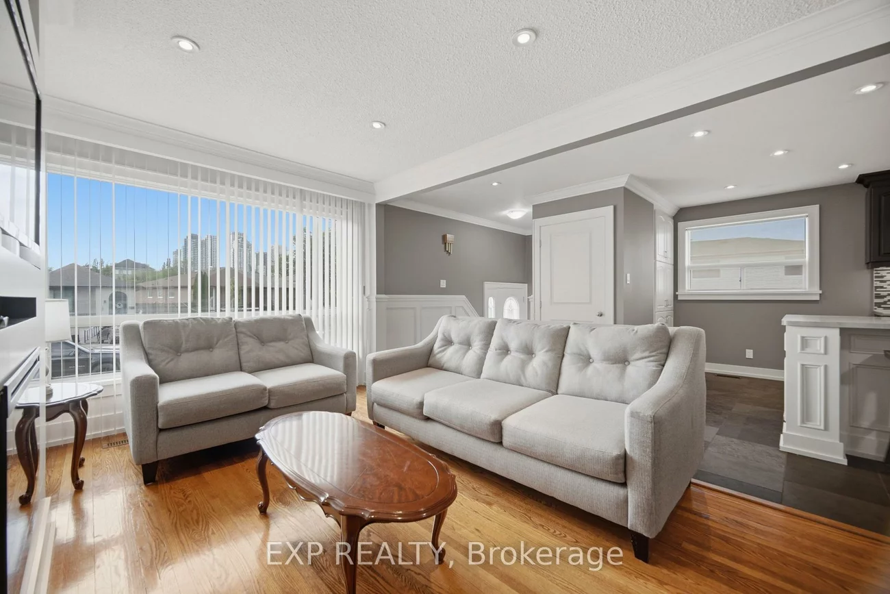 106, Hanson, Fairview, Mississauga