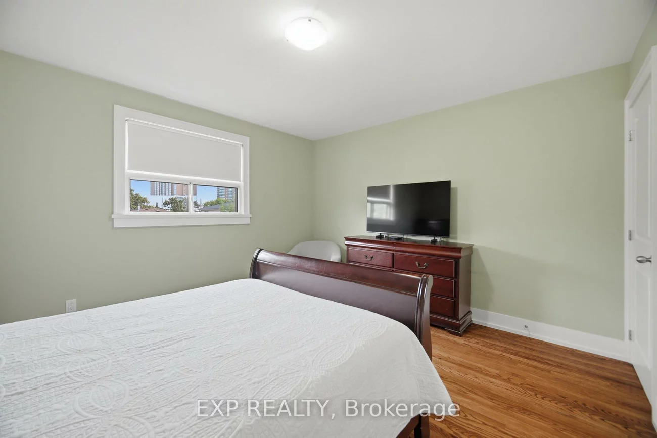 106, Hanson, Fairview, Mississauga