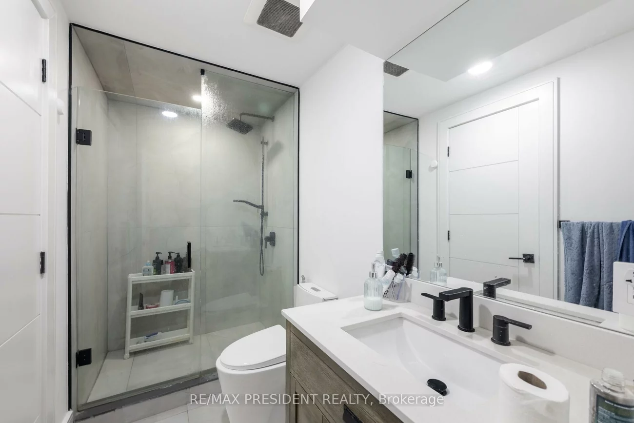 1081, Ogden, Lakeview, Mississauga