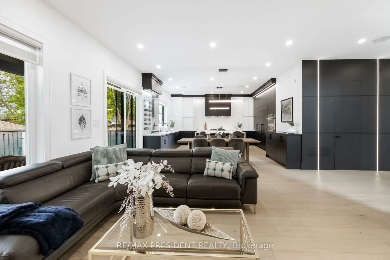 1081, Ogden, Lakeview, Mississauga