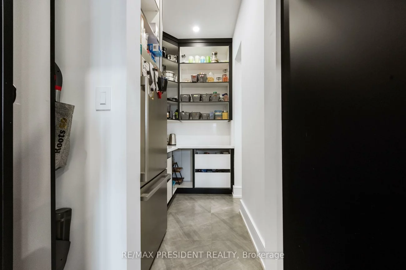 1081, Ogden, Lakeview, Mississauga