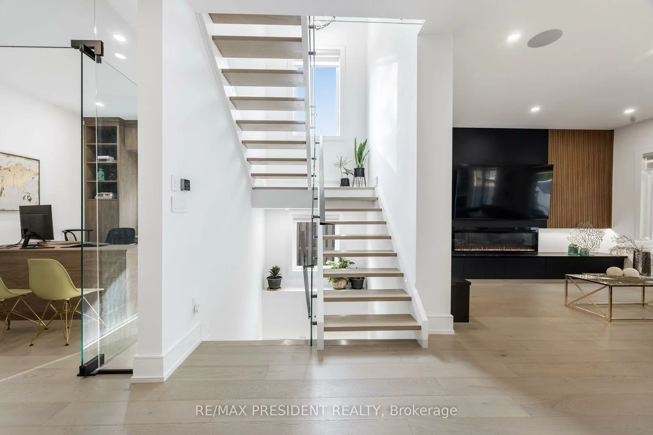 1081, Ogden, Lakeview, Mississauga