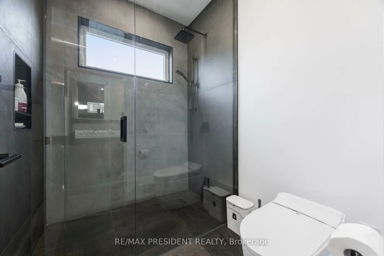 1081, Ogden, Lakeview, Mississauga