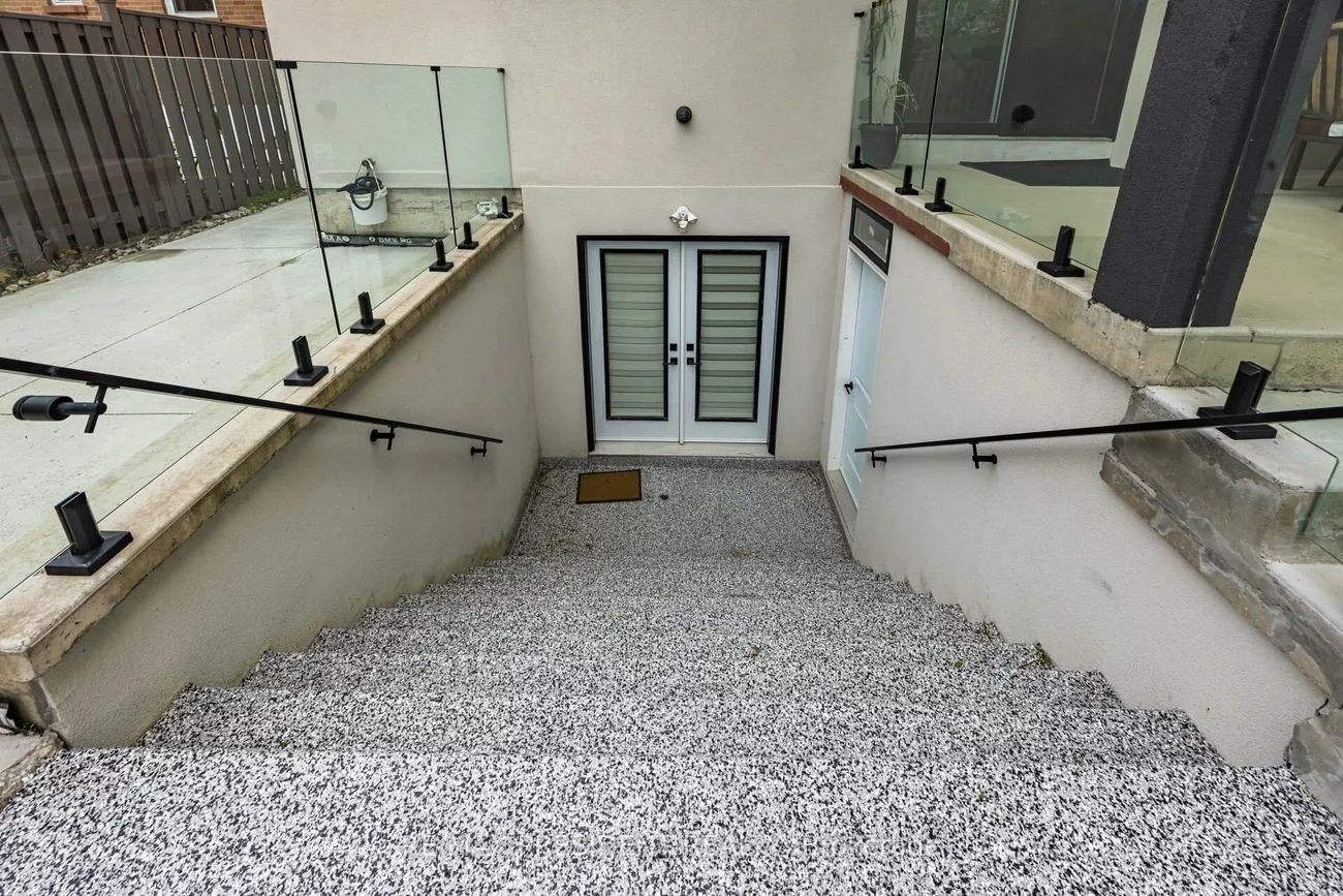 1081, Ogden, Lakeview, Mississauga