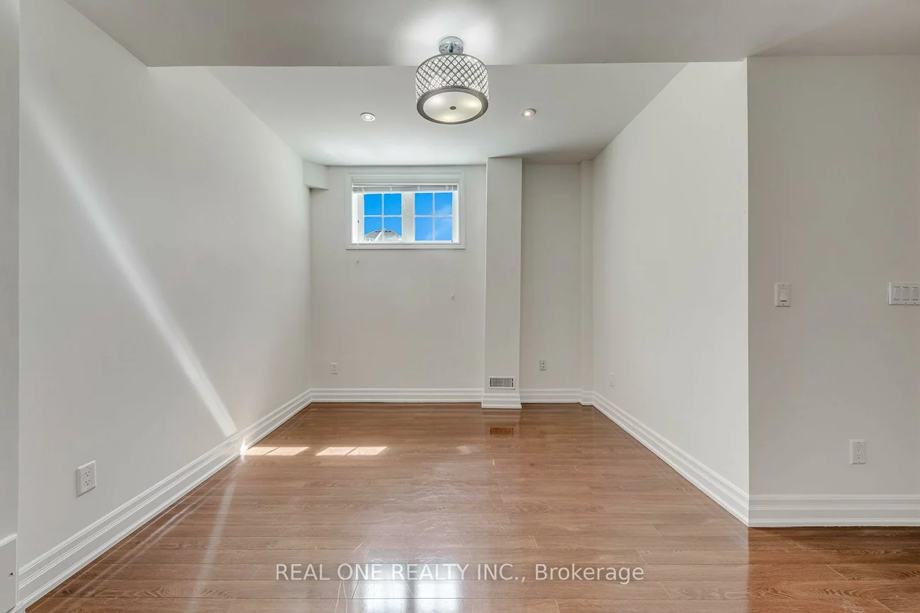 3486, Eglinton, Churchill Meadows, Mississauga