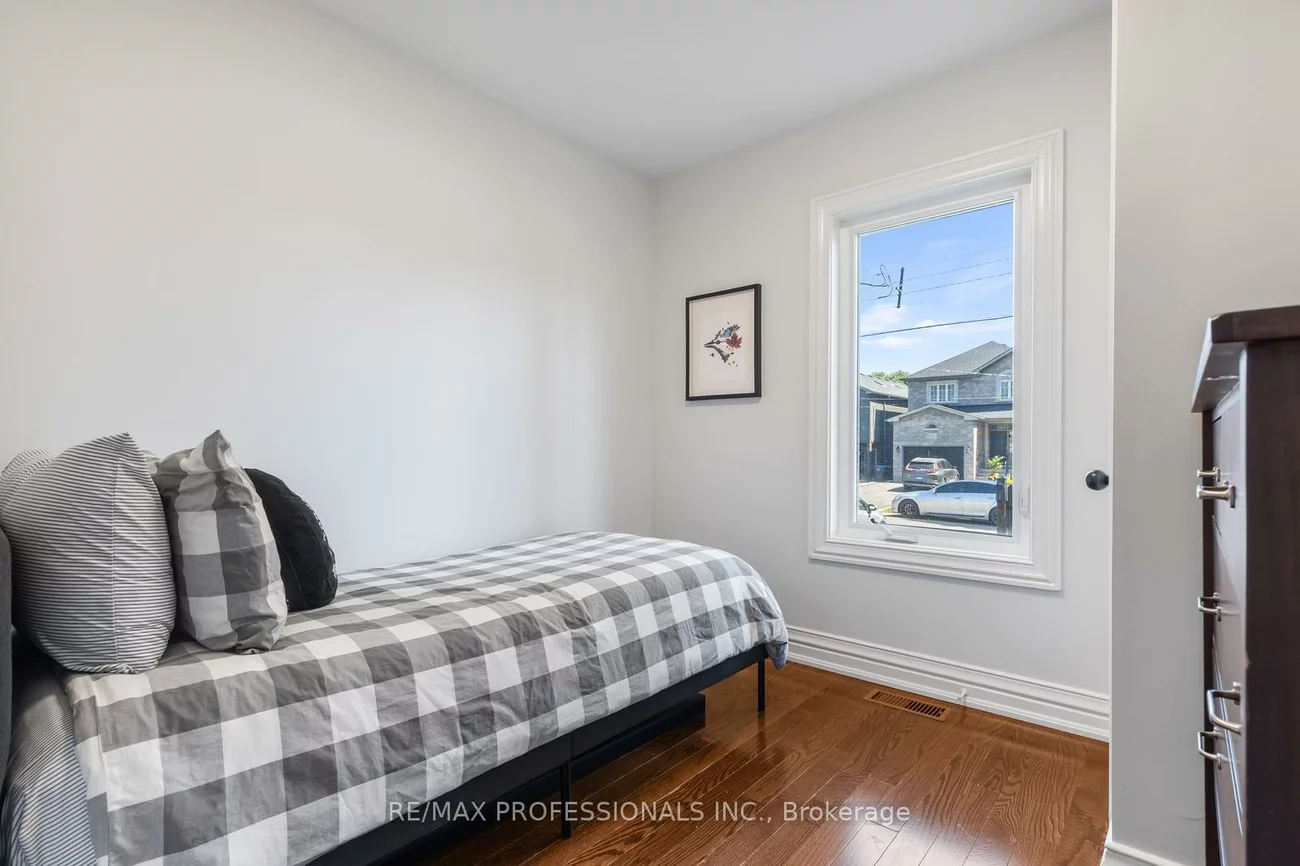 869, First, Lakeview, Mississauga
