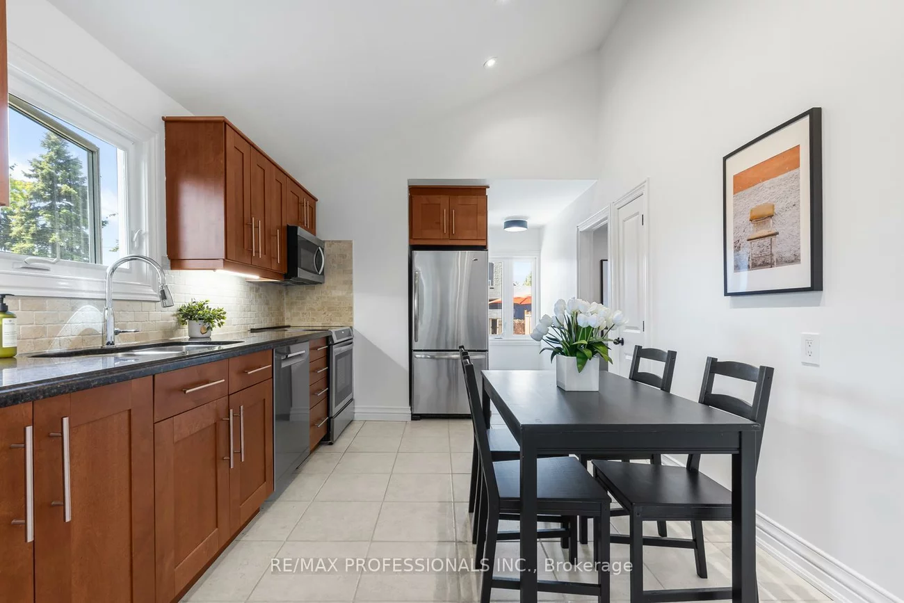 869, First, Lakeview, Mississauga