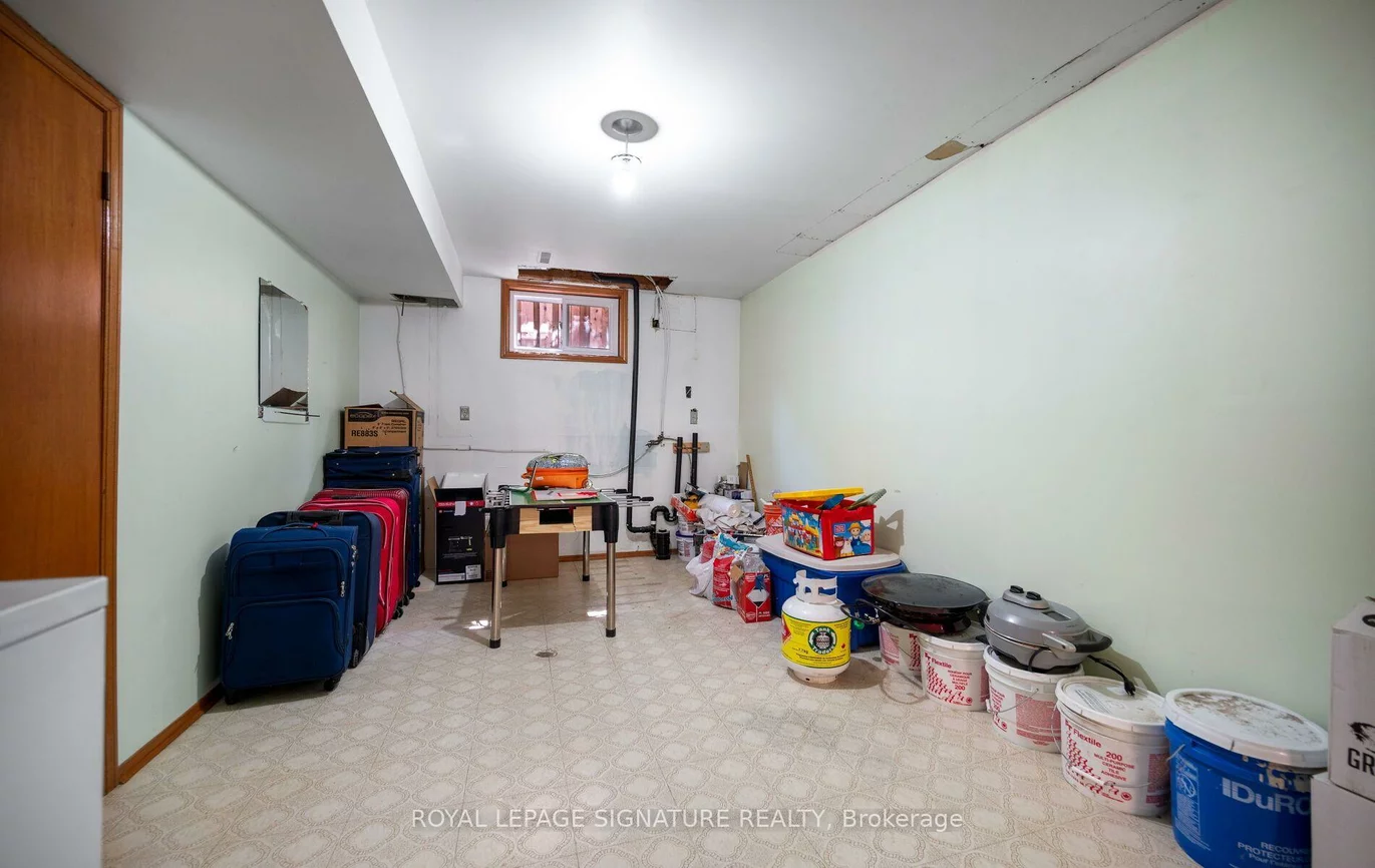 2221, Florian, Cooksville, Mississauga