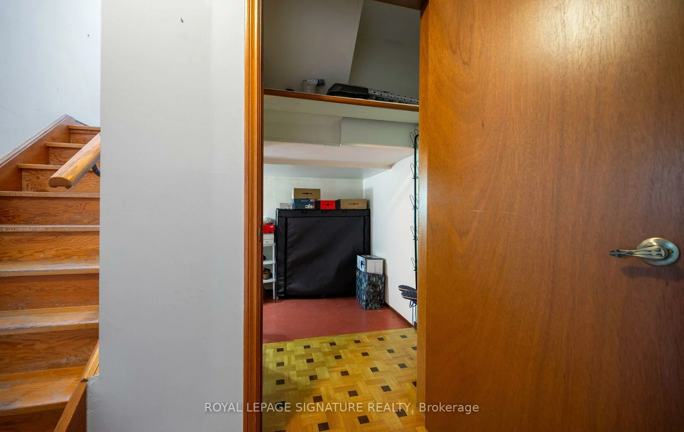 2221, Florian, Cooksville, Mississauga