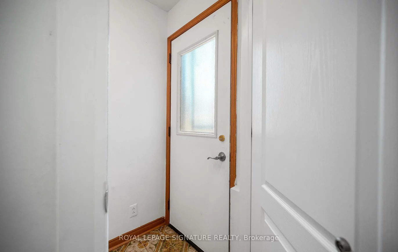 2221, Florian, Cooksville, Mississauga