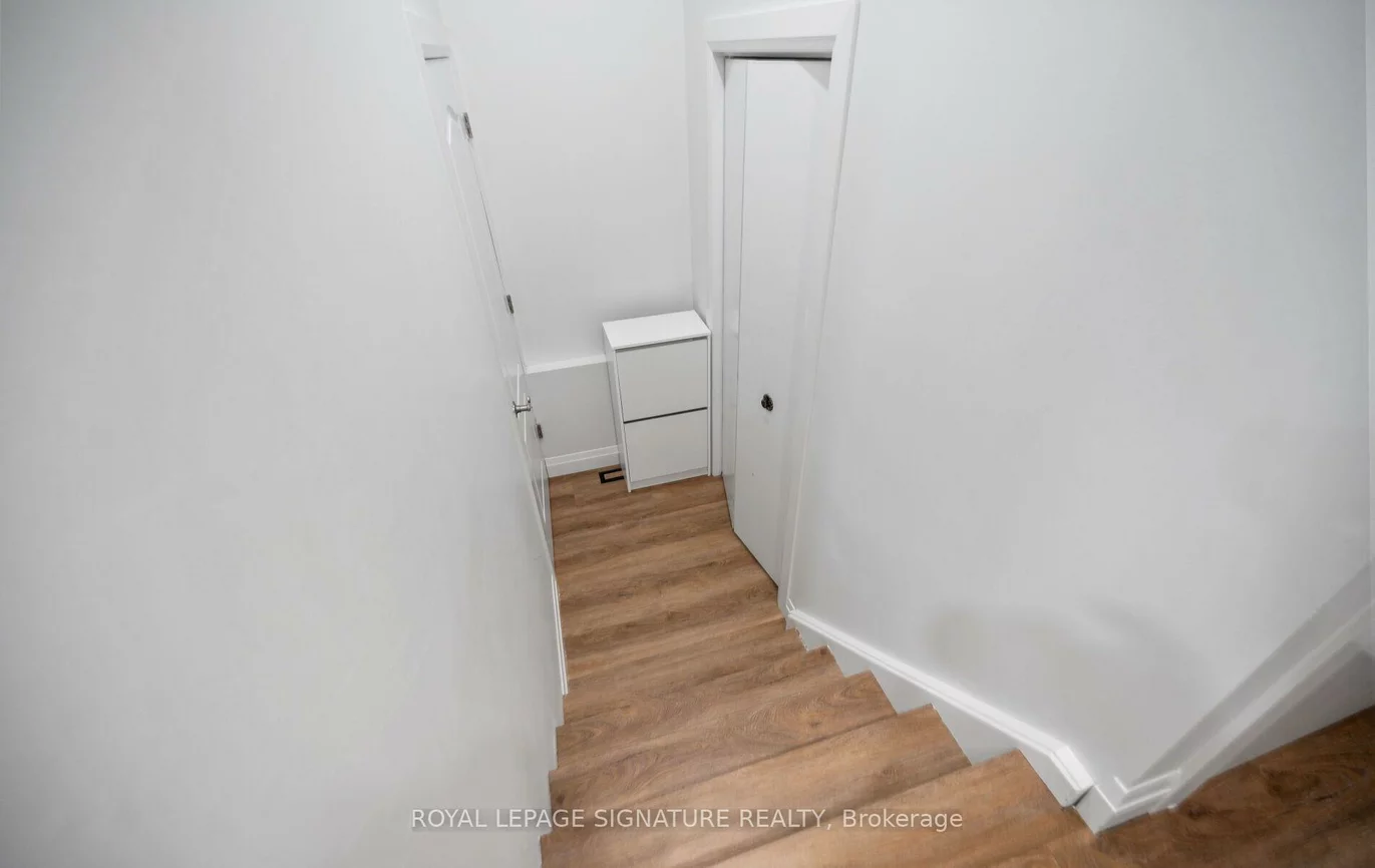 2221, Florian, Cooksville, Mississauga