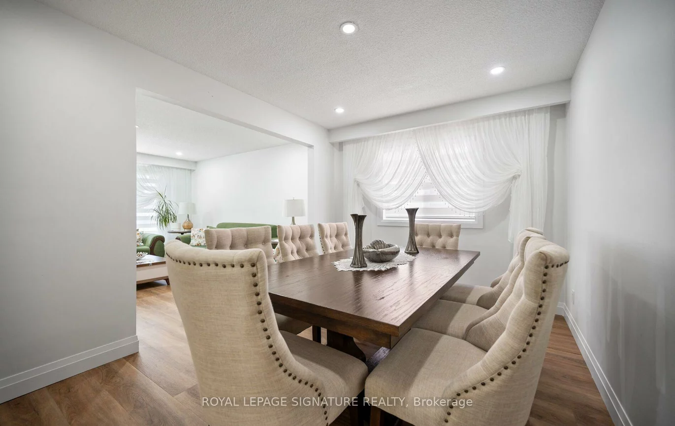 2221, Florian, Cooksville, Mississauga
