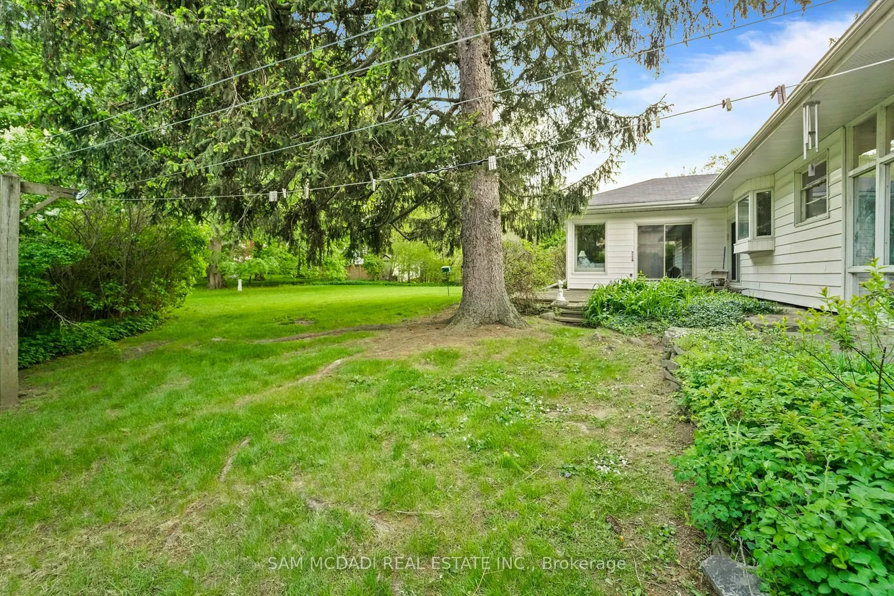 512, Bob O Link, Clarkson, Mississauga