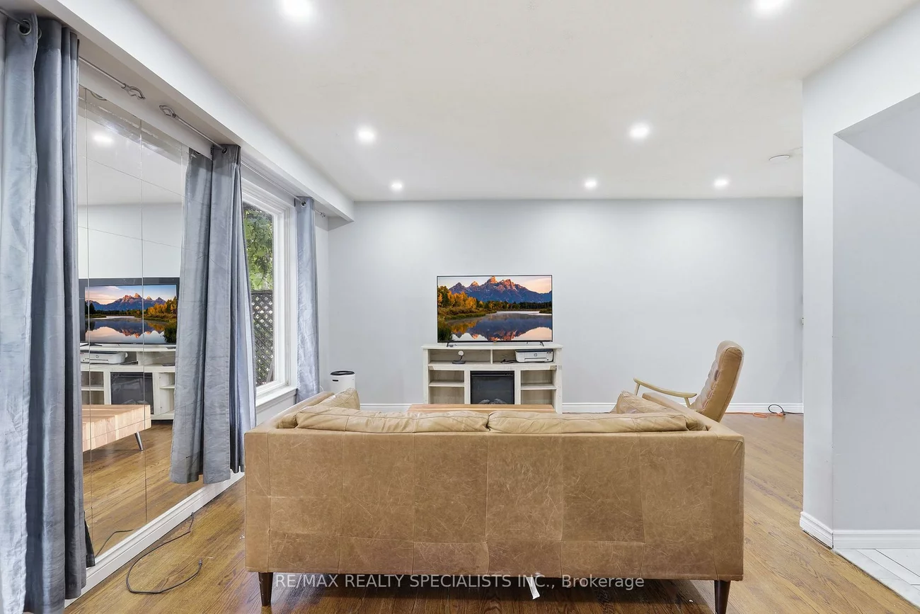 7259, Sills, Malton, Mississauga