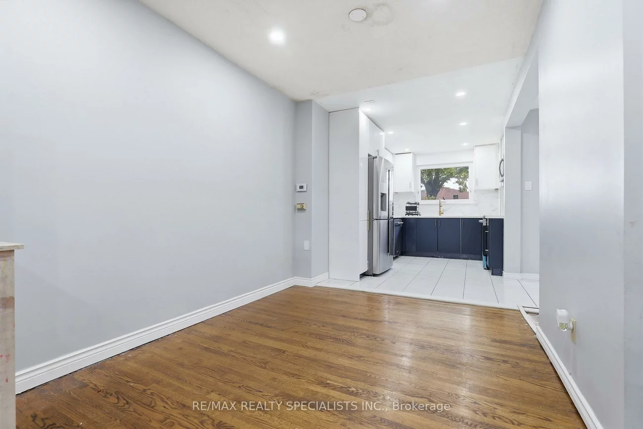 7259, Sills, Malton, Mississauga