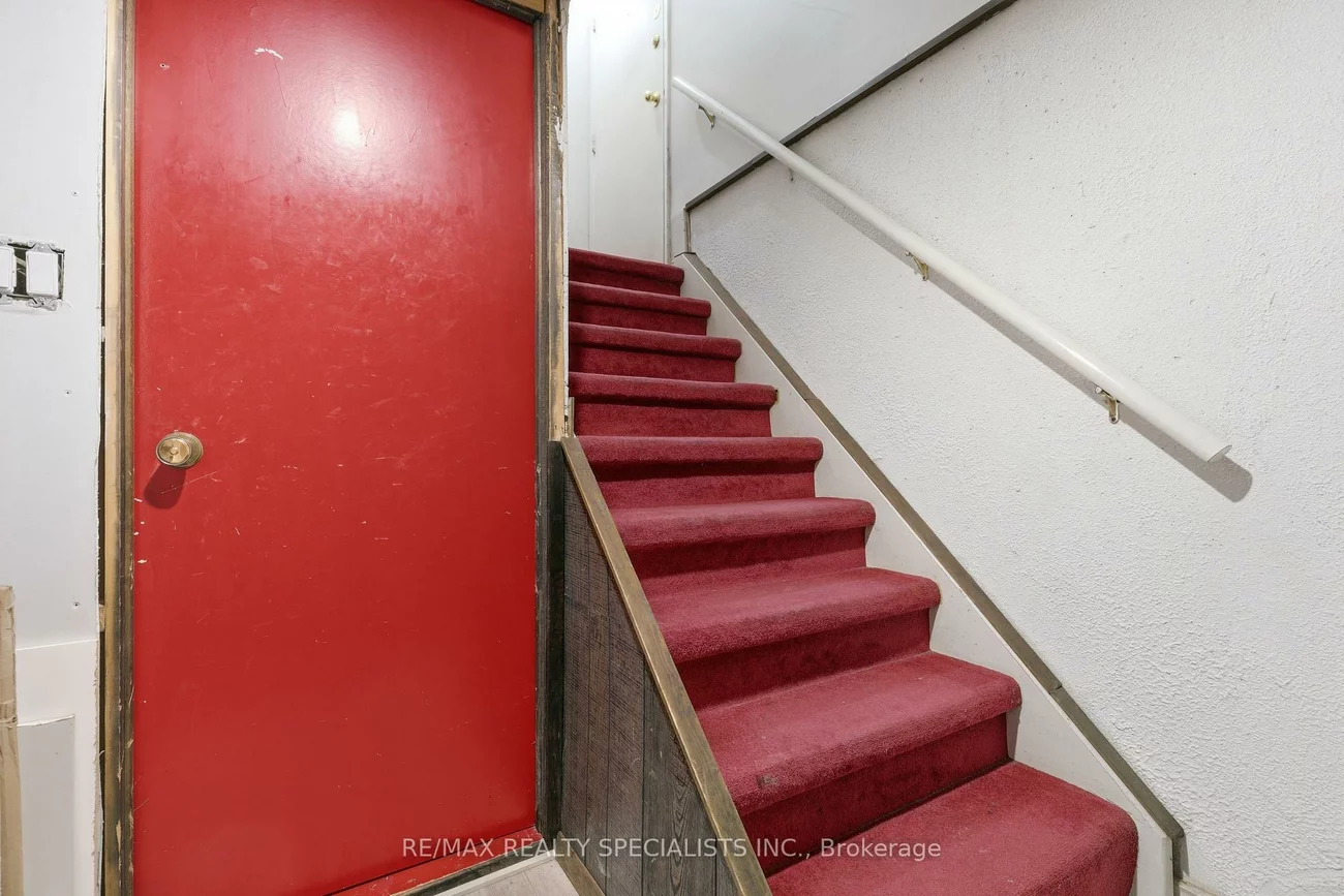 7259, Sills, Malton, Mississauga