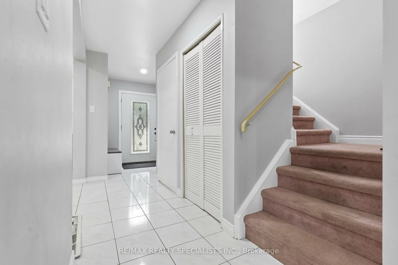 7259, Sills, Malton, Mississauga