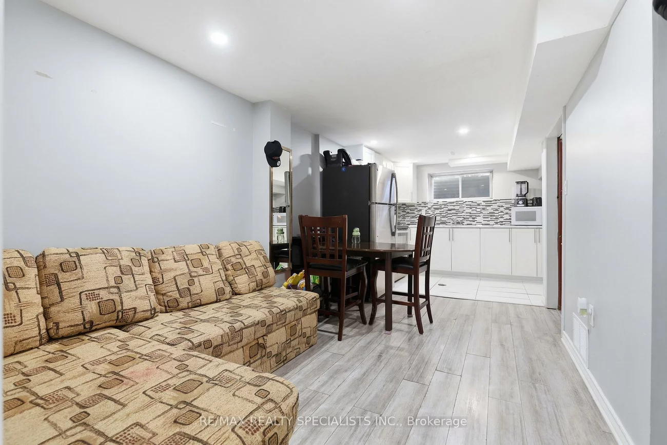 7259, Sills, Malton, Mississauga