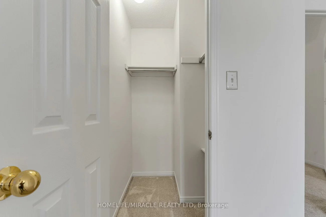 4191, Goldenrod, East Credit, Mississauga