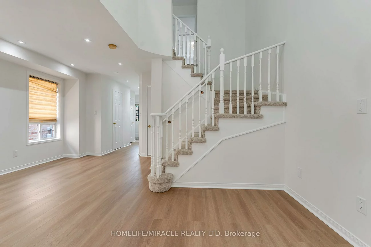 4191, Goldenrod, East Credit, Mississauga