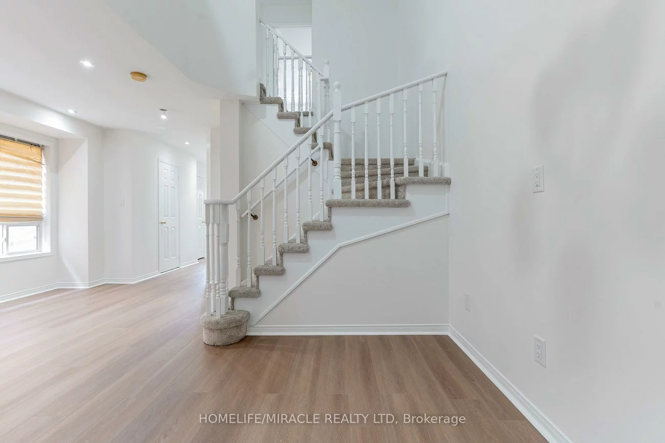 4191, Goldenrod, East Credit, Mississauga